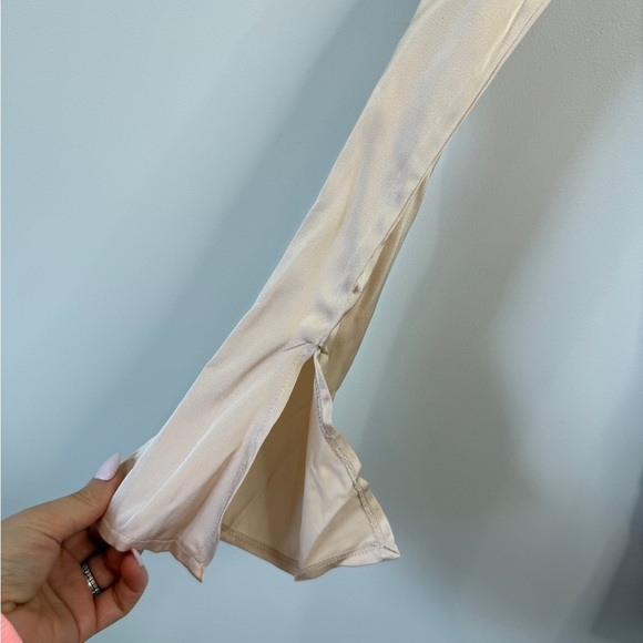 PrettyLittleThing Champagne Satin Pleat Detail Bardot Flared Sleeve Shift Dress - Picture 4 of 9